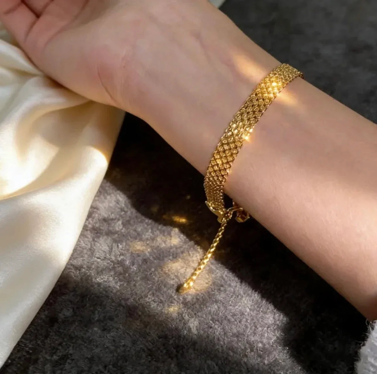 Sweet Gold Chain Bracelet