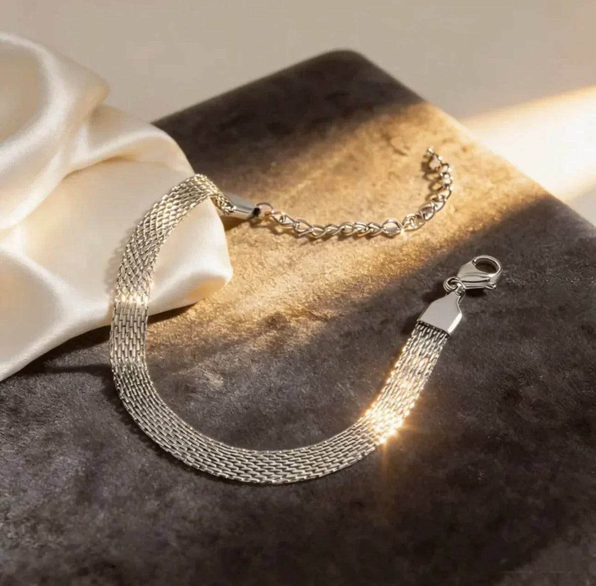 Sweet Gold Chain Bracelet