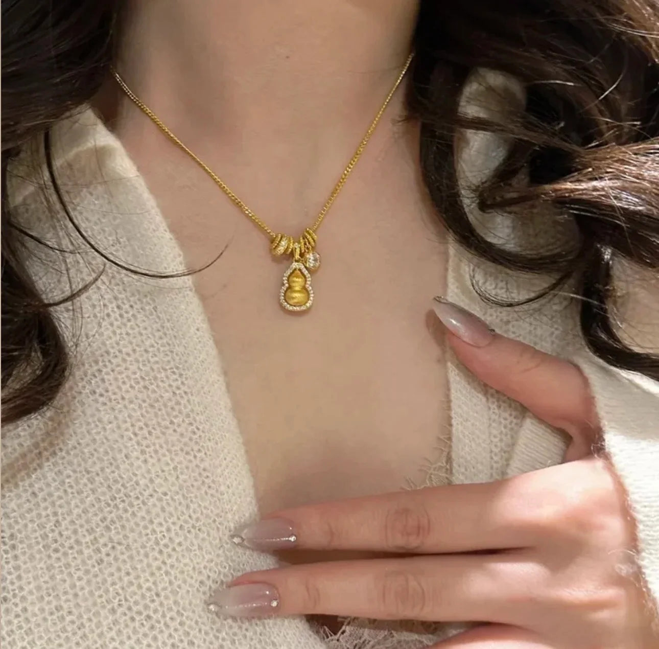 Gourd Gold Pendant