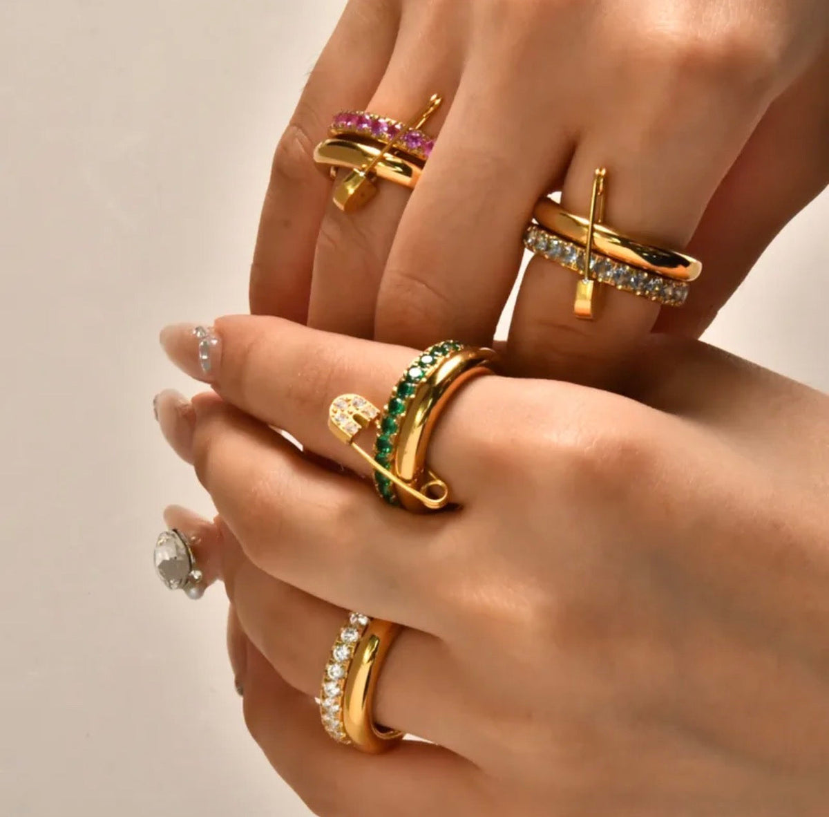 Glamour Rhinestone 18K Gold Ring