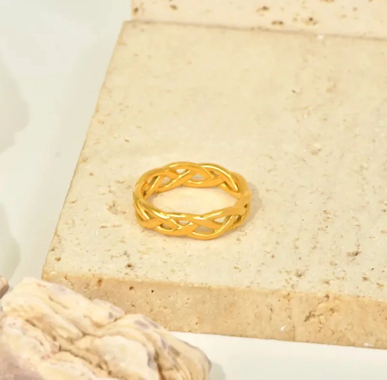 Roman Luxe Zircon Ring